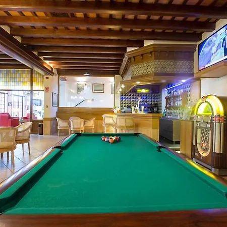Hotel La Carolina 4*
