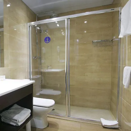 Hotel La Carolina 4*