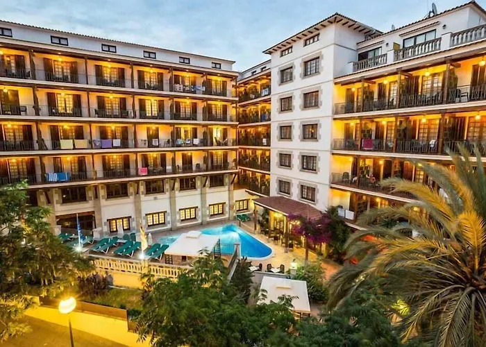 Otel La Carolina 4*