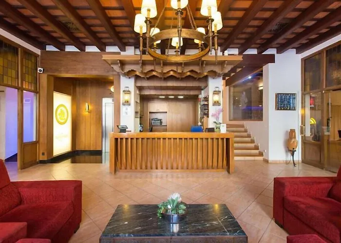 Otel La Carolina 4*