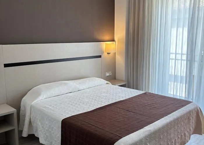 Otel La Carolina 4*