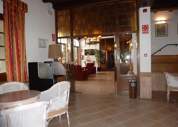 Otel La Carolina 4*