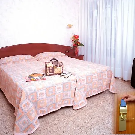 فندق La Carolina 4*