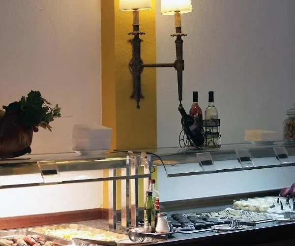 Hotel La Carolina 4*